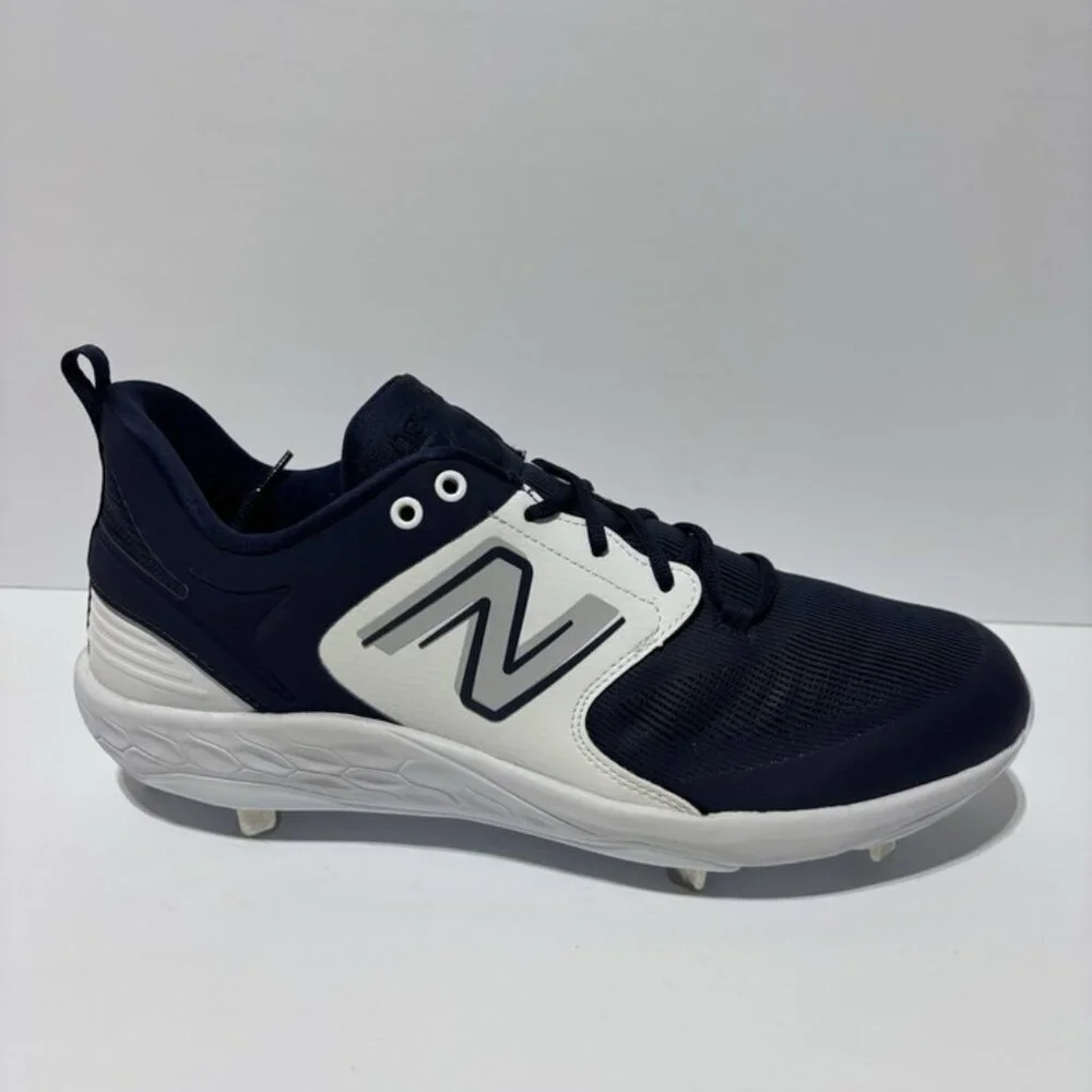 New Balance Men’s Fresh Foam X 3000 V6 Metal Cleats, Size 16 D